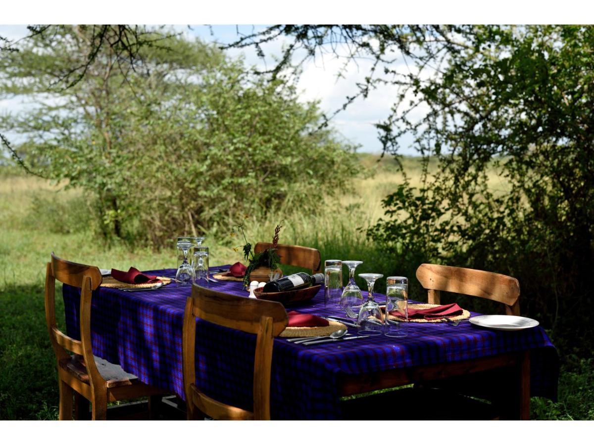 Ikoma Bush Camp Robanda Exteriér fotografie